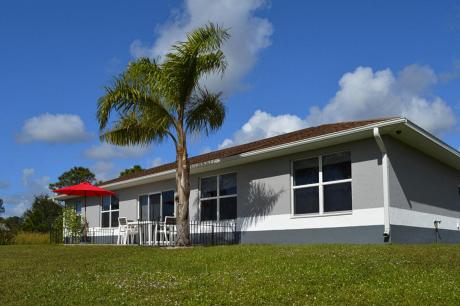 holiday home, Lehigh Acres-Panthers Home